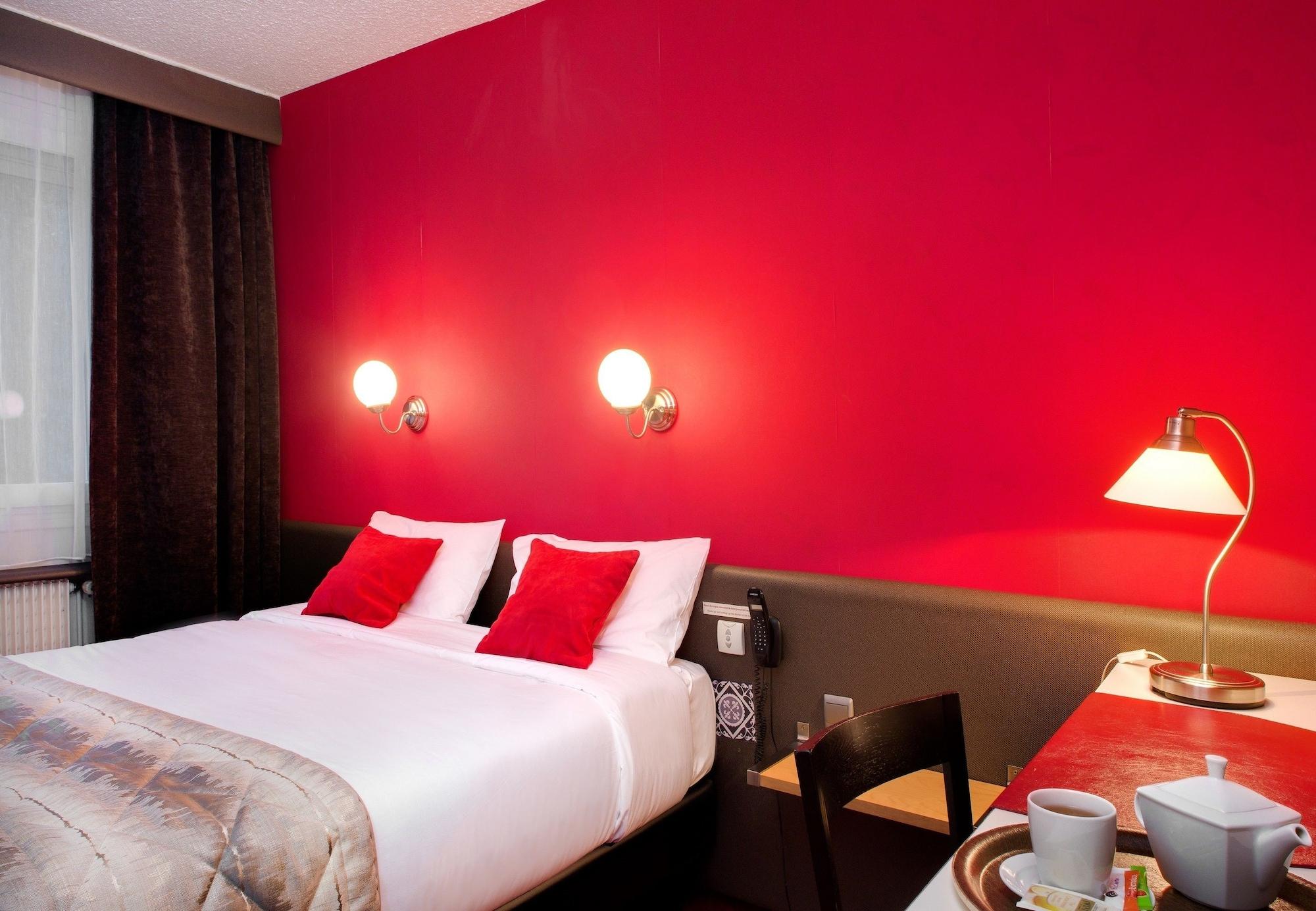 Logis Hotel Du Midi - Saint Etienne Sud ภายนอก รูปภาพ
