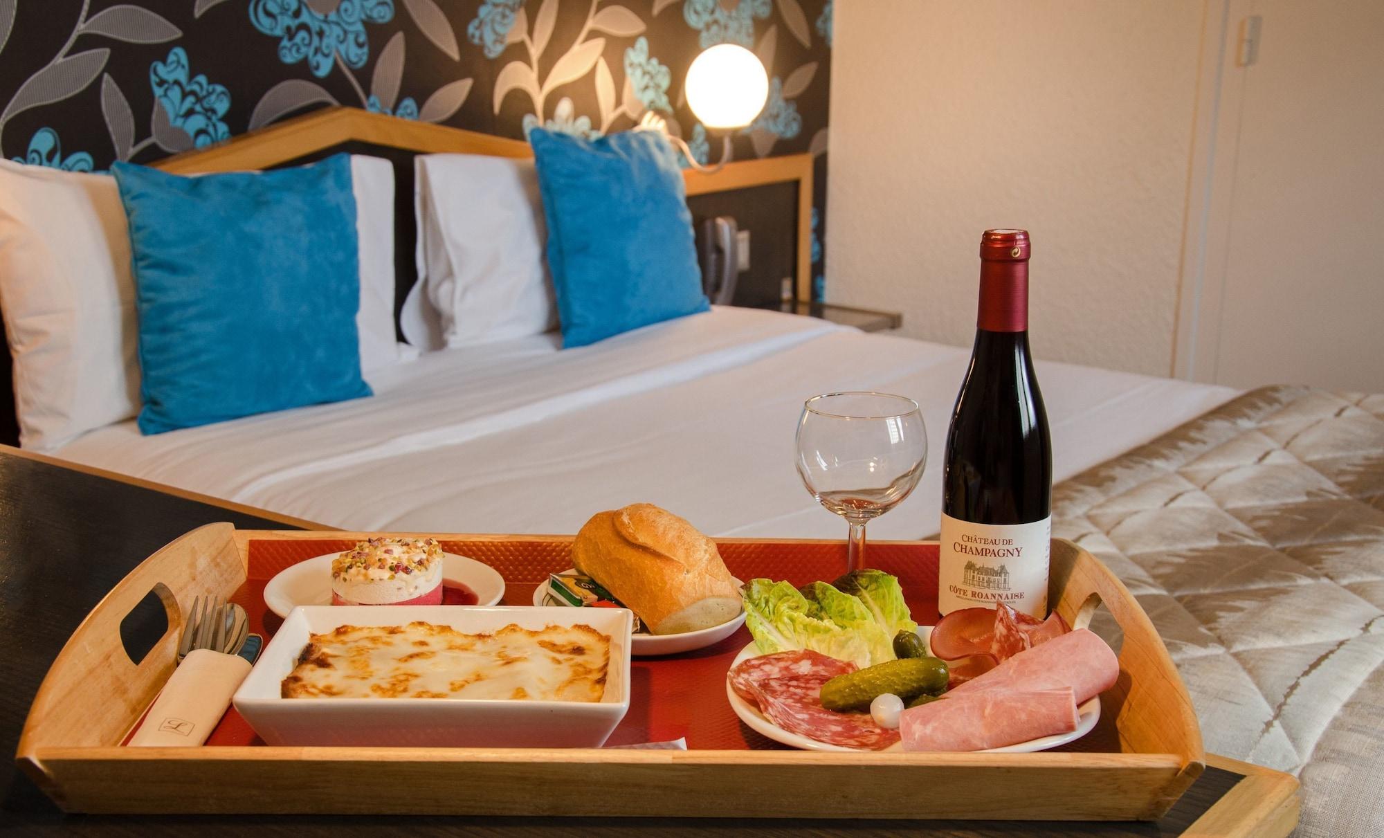 Logis Hotel Du Midi - Saint Etienne Sud ภายนอก รูปภาพ