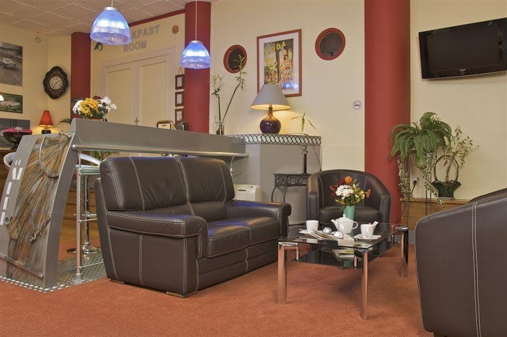 Logis Hotel Du Midi - Saint Etienne Sud ภายนอก รูปภาพ