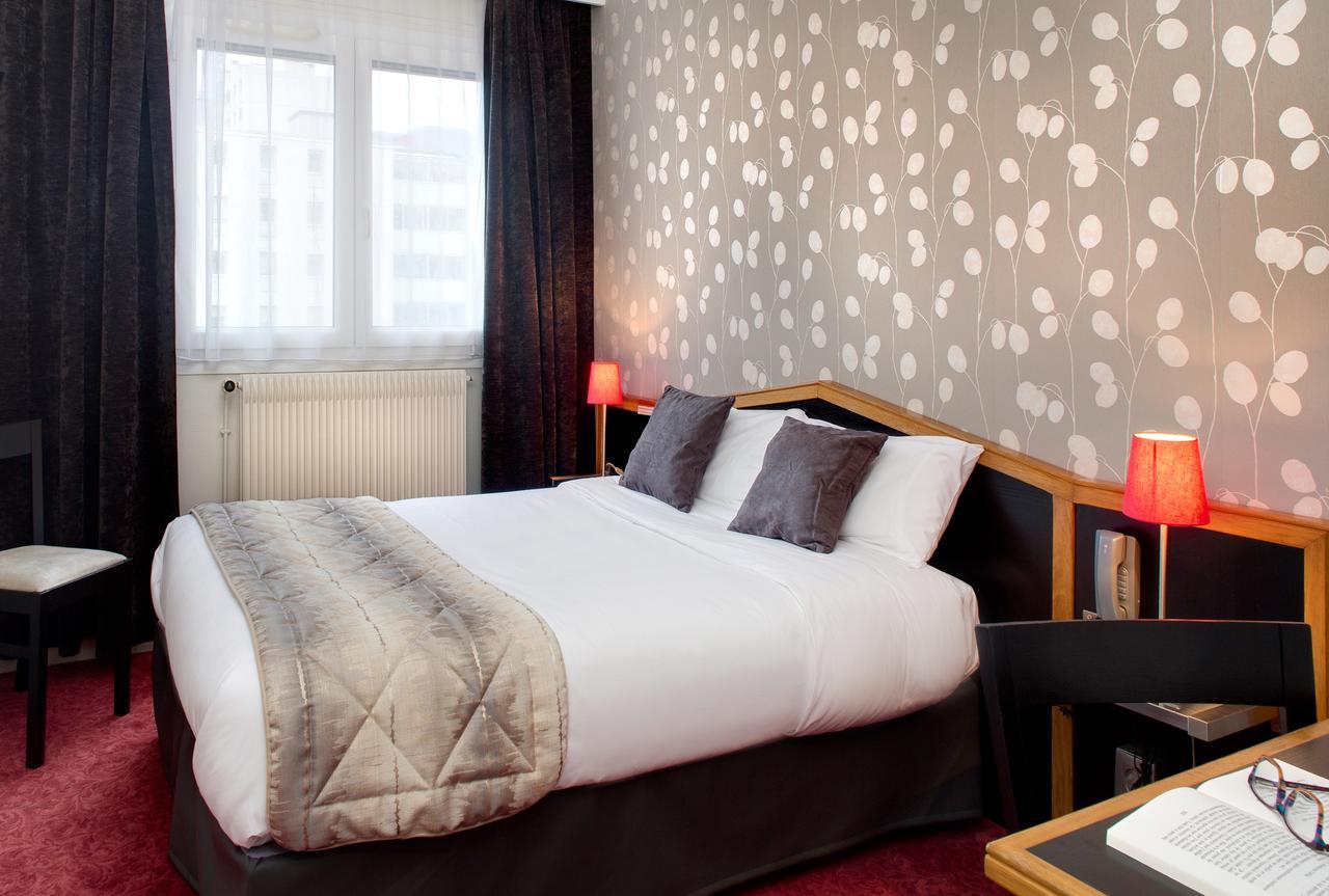Logis Hotel Du Midi - Saint Etienne Sud ภายนอก รูปภาพ