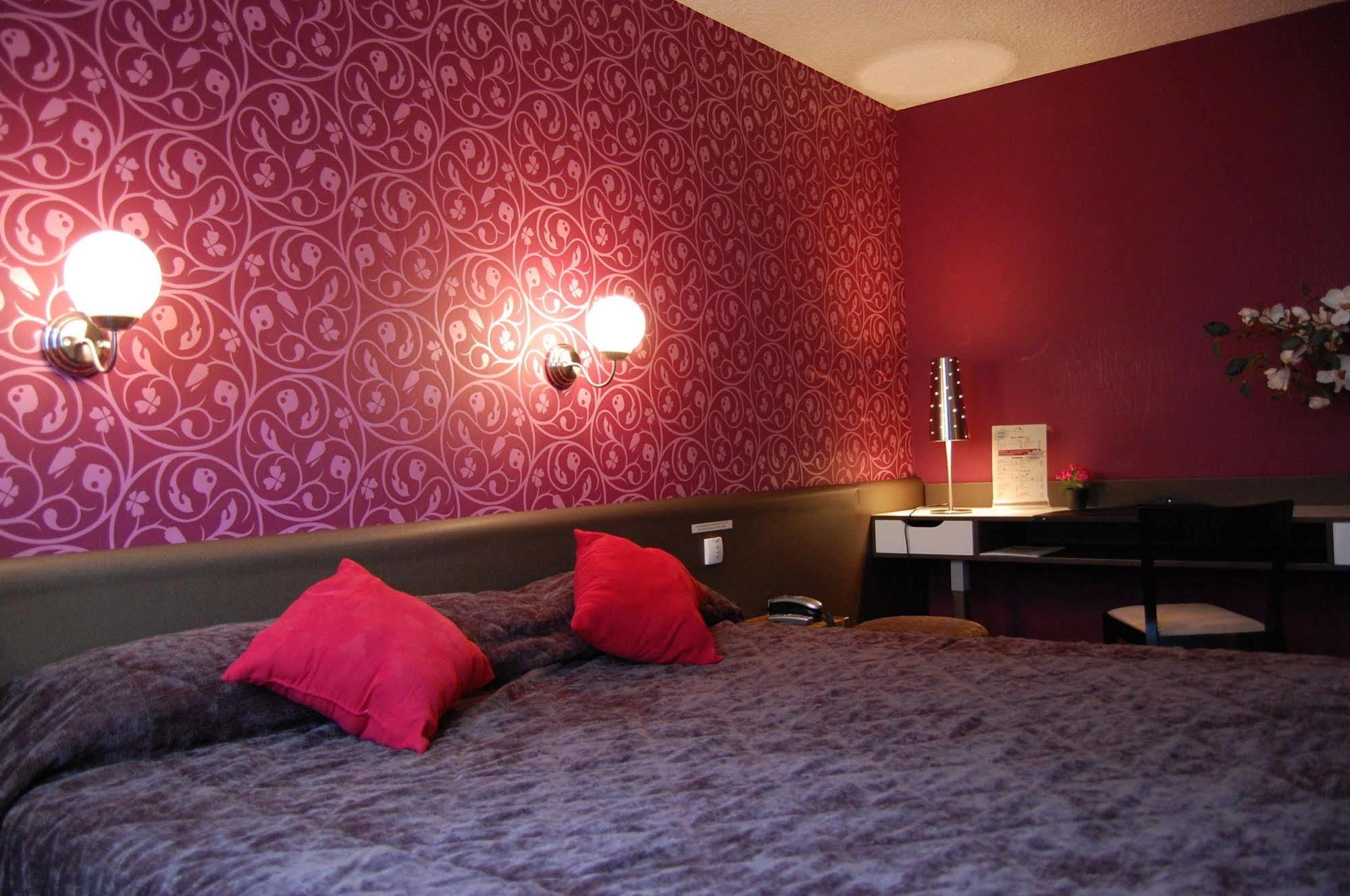 Logis Hotel Du Midi - Saint Etienne Sud ภายนอก รูปภาพ
