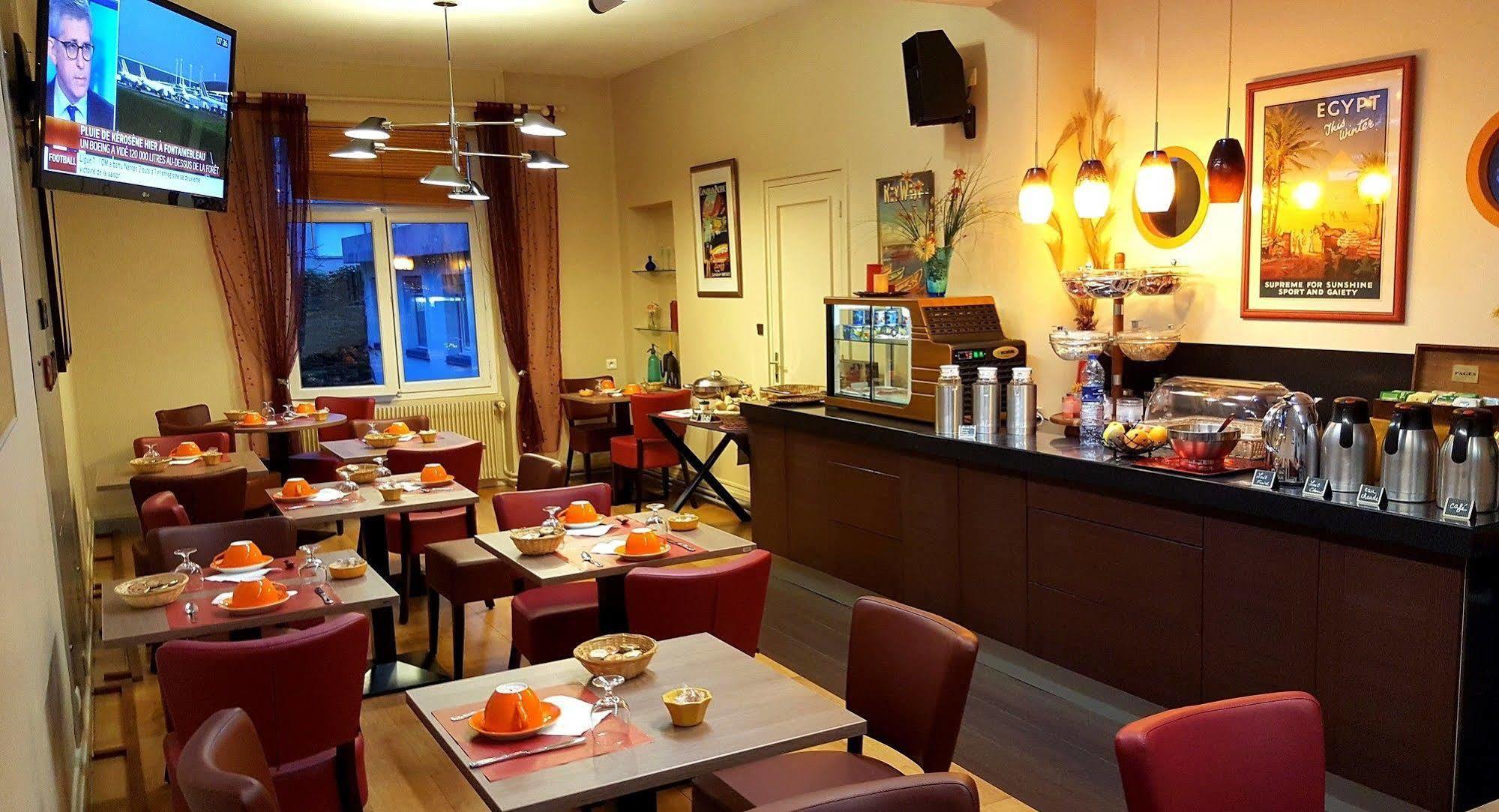 Logis Hotel Du Midi - Saint Etienne Sud ภายนอก รูปภาพ